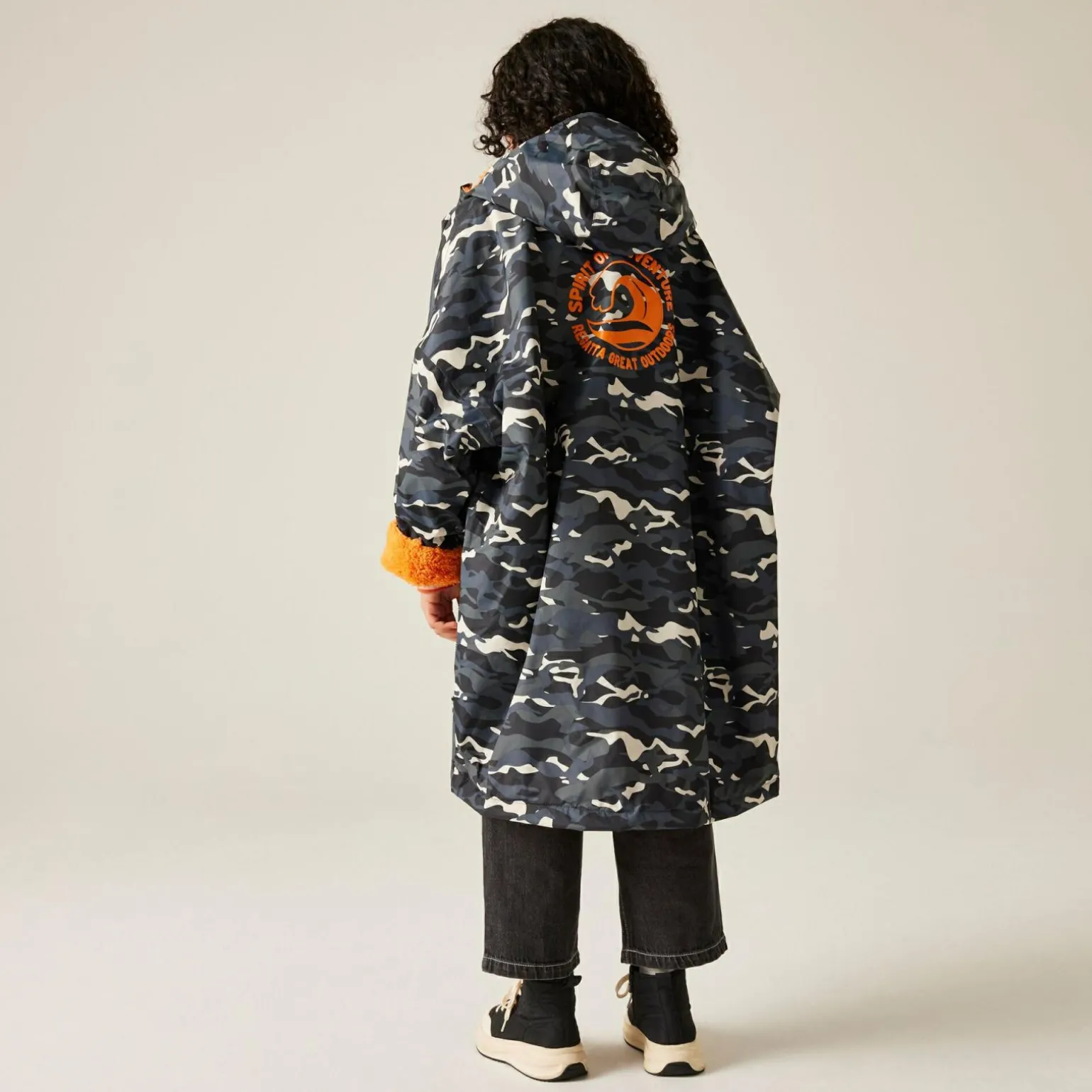Dziecięcy płaszcz plażowy wodoodporny Junior Changing Robe | Czarny