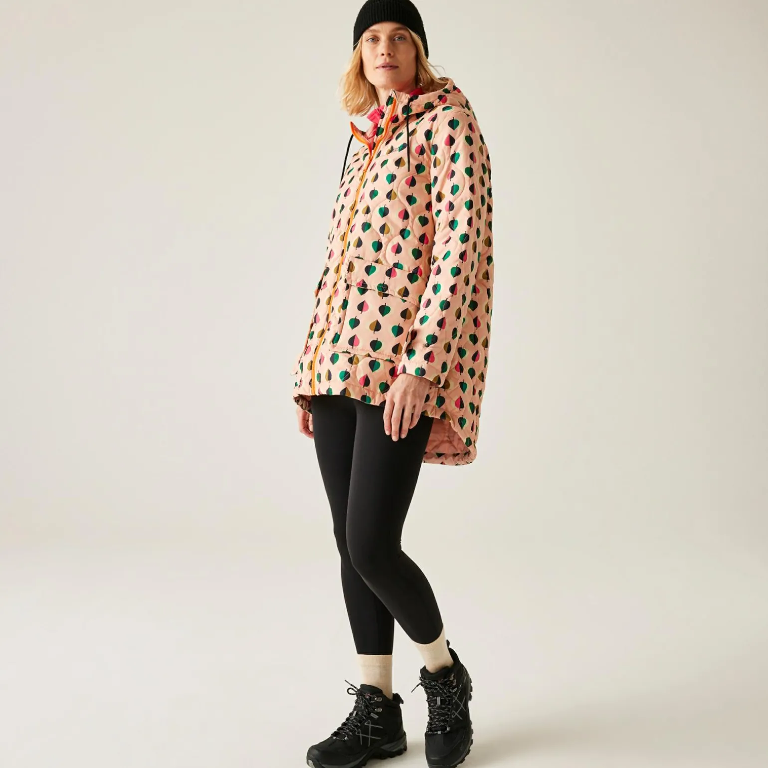 Orla Kiely - Damska kurtka ocieplana Waterproof | Czarny w różowy wzór